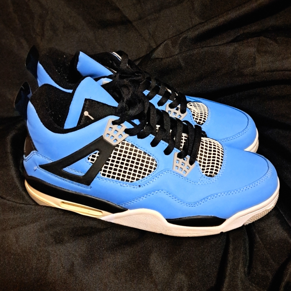 Air Jordan Retro 4 size 9.5